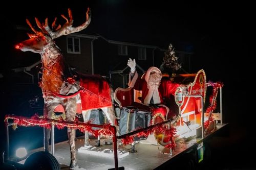 Santa round pics (7)